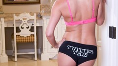 Woman icon American blondes models sara jean underwood