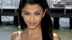Woman Indians Aishwarya Rai faces indian Miss Universe pageant