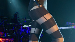 Woman jessie j singers