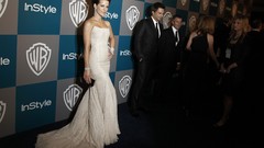 Woman Kate Beckinsale Actress red carpet Golden Globes Award 