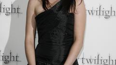 Woman Kristen Stewart twilight
