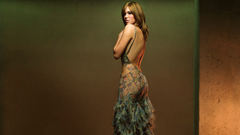 Woman mandy moore dress