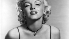 Woman Marilyn Monroe grayscale
