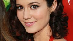 Woman mary elizabeth winstead