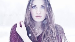 Woman models Hannah Biermann