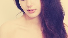 Woman models Iona Rose McCabe