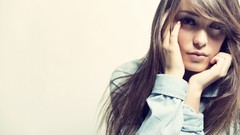 Woman models James Desauvage