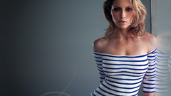 Woman models Jessica Biel