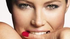 Woman models Jessica Biel