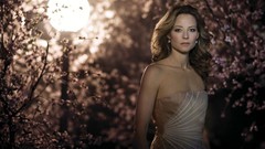 Woman models jodie foster