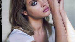 Woman models natalia vodianova