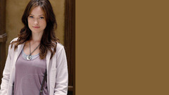 Woman models Olivia Wilde