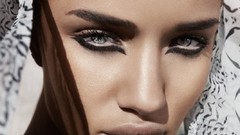 Woman models rosie huntington-whiteley