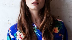 Woman models Sophie Vlaming