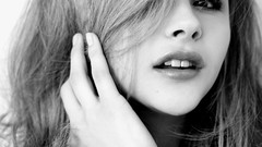 Woman monochrome Actress blondes chloe moretz teen chloë grace 