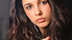 Woman naomi scott brunettes indian