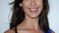 Woman odette annable