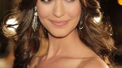 Woman odette annable