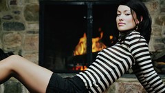 Woman Olivia Wilde brunettes fireplaces