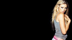 Woman Peta Wilson black