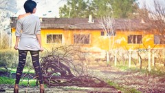 Woman photographer sedat fetanet