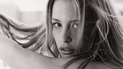 Woman Piper Perabo
