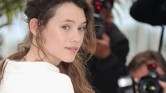 Woman Pirates of the Caribbean Actress brunettes Pirates of the 