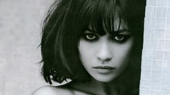 Woman Quantum of Solace Actress olga kurylenko james bond