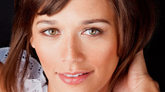 Woman Rashida Jones faces