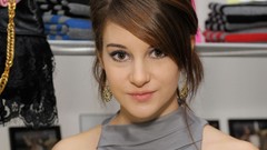 Woman shailene woodley