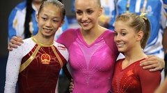 Woman Shawn Johnson nastia
