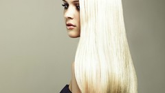 Woman shiny blondes long hair green eyes models straight hair 