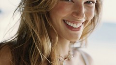 Woman smiling amanda righetti