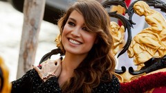 Woman smiling brunettes Bérénice Marlohe