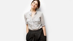 Woman smiling brunettes gemma arterton Tamara Drewe