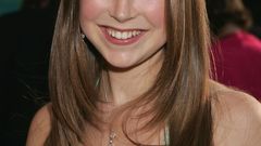 Woman smiling hayley westenra