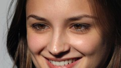 Woman smiling rachael leigh