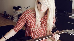 Woman suicide guitars blondes Bessy