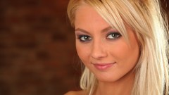 Woman Tables blondes smiling black dress EvasGarden magazine 