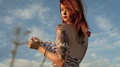 Woman tattoos gingers Lass-model