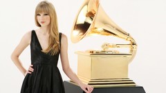 Woman taylor swift grammy