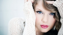 Woman taylor swift singers