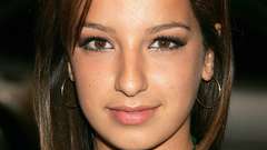 Woman Vanessa Lengies