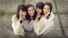 Woman Viet Nam ao dai