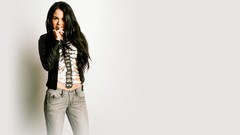 Woman white background Celebrity joanna levesque jojo singers