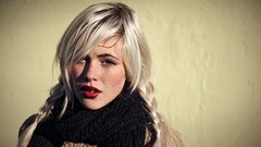 Woman wool Berlin blondes scarfs braids devon jade Simple 