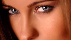 Women close-up eyes kyla