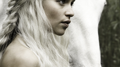 Women Horses game of