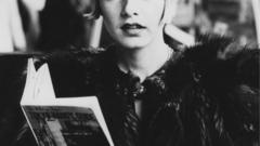 Women short hair supermodels