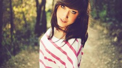 Wood bokeh brunettes models portraits Marta Aragonés